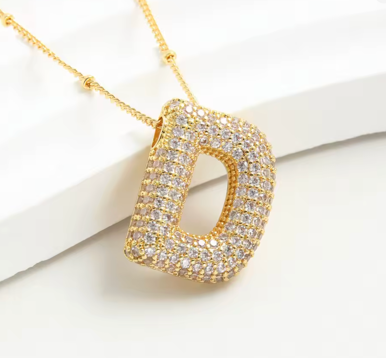 Luvéno Bubble Letter Neckalce