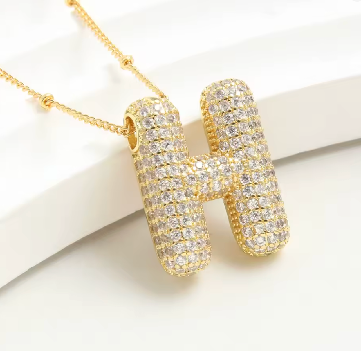 Luvéno Bubble Letter Neckalce