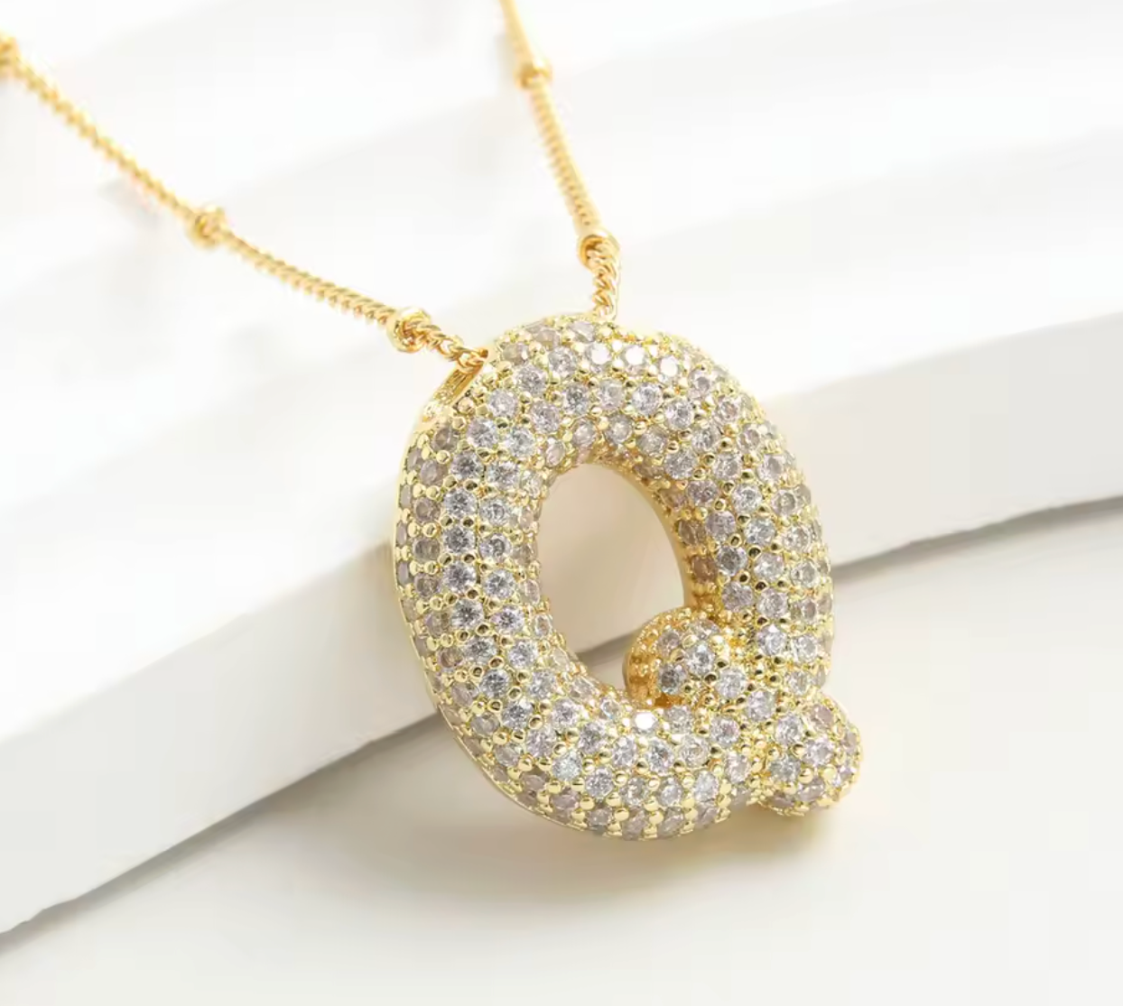 Luvéno Bubble Letter Neckalce