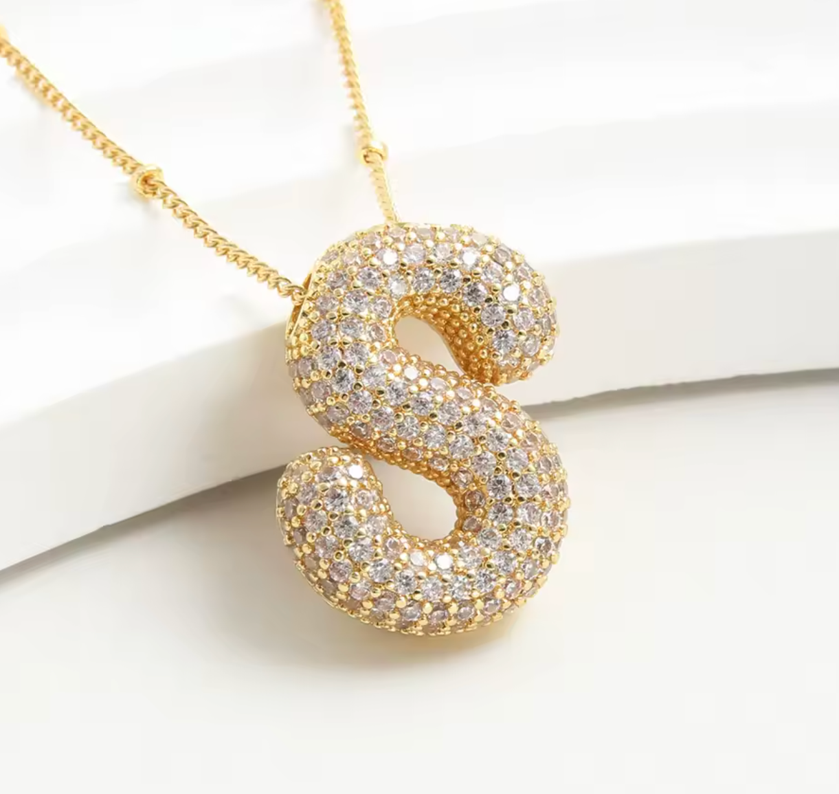 Luvéno Bubble Letter Neckalce