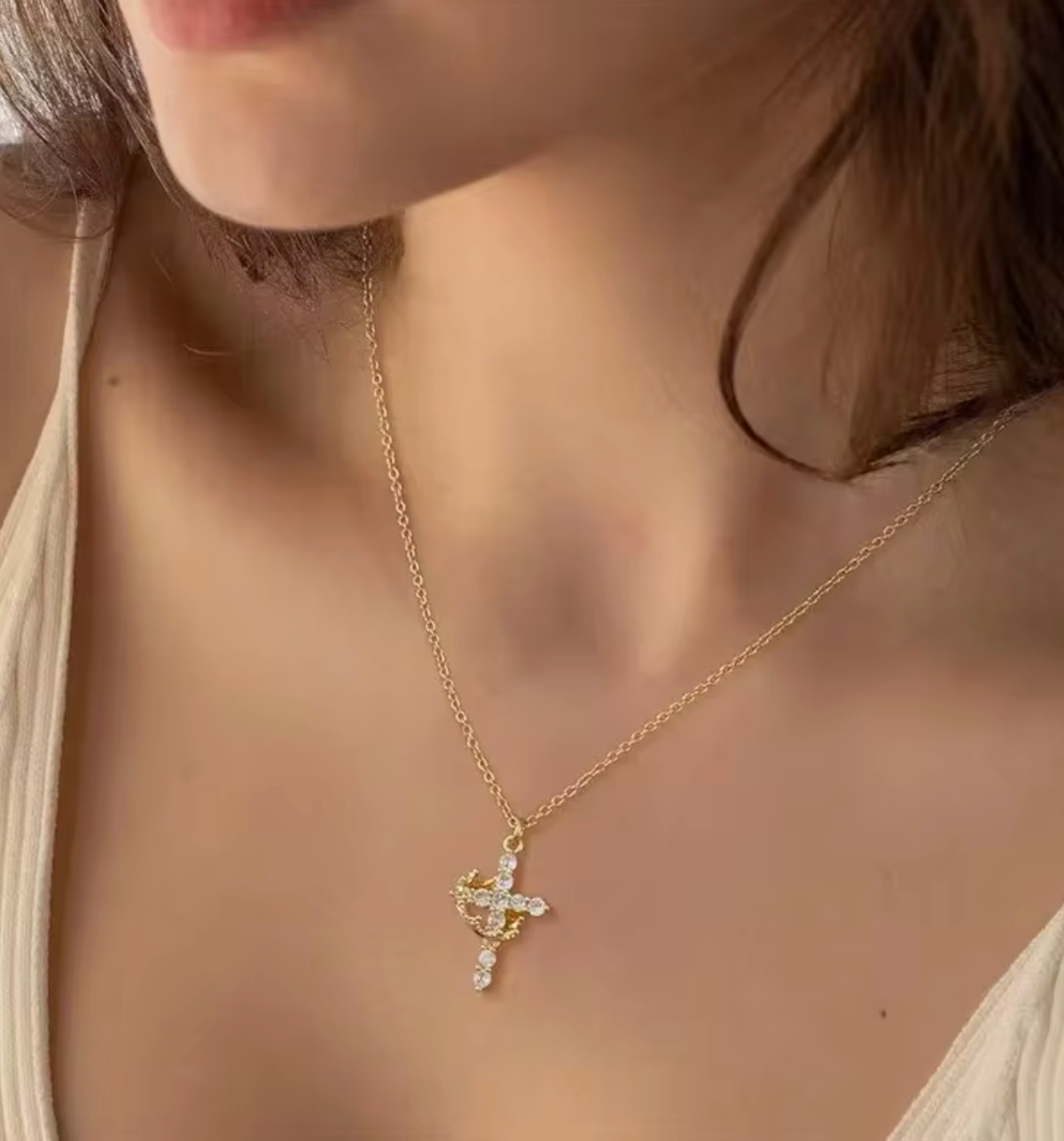Luvéno Cross with Crown Necklace