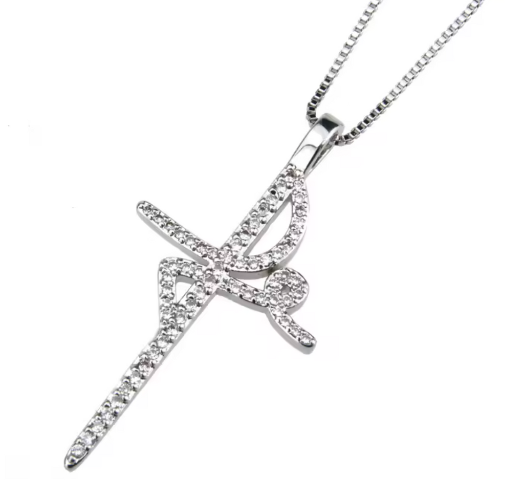 Luvéno Cross Necklace