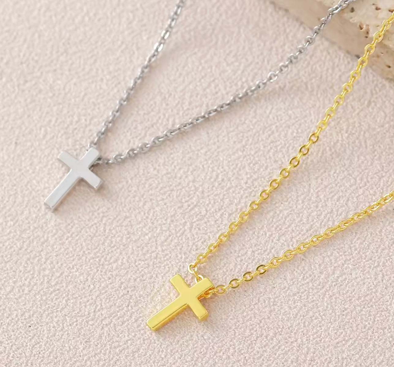 Luvéno Minimalist Cross Necklace